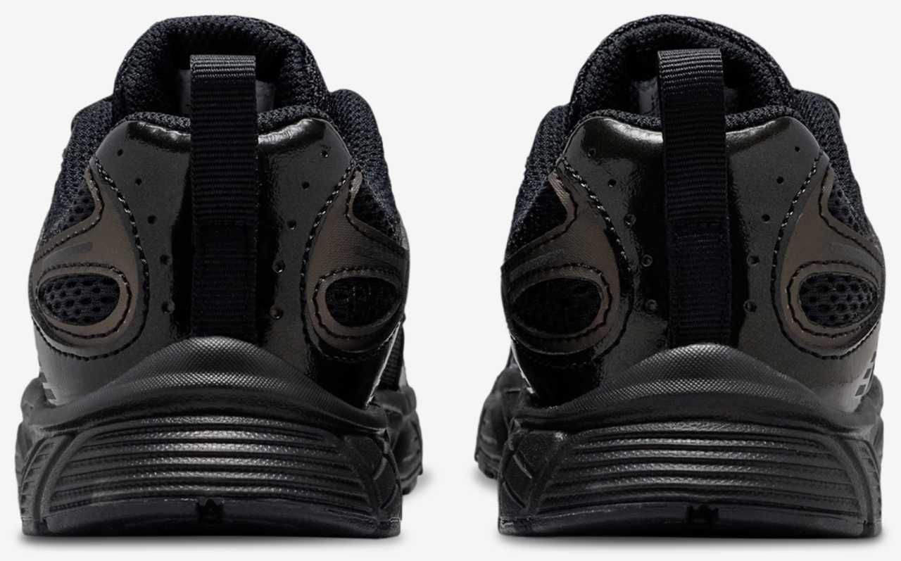 Nike V5 RNR Image 3 of 5. Tap to open photo gallery.