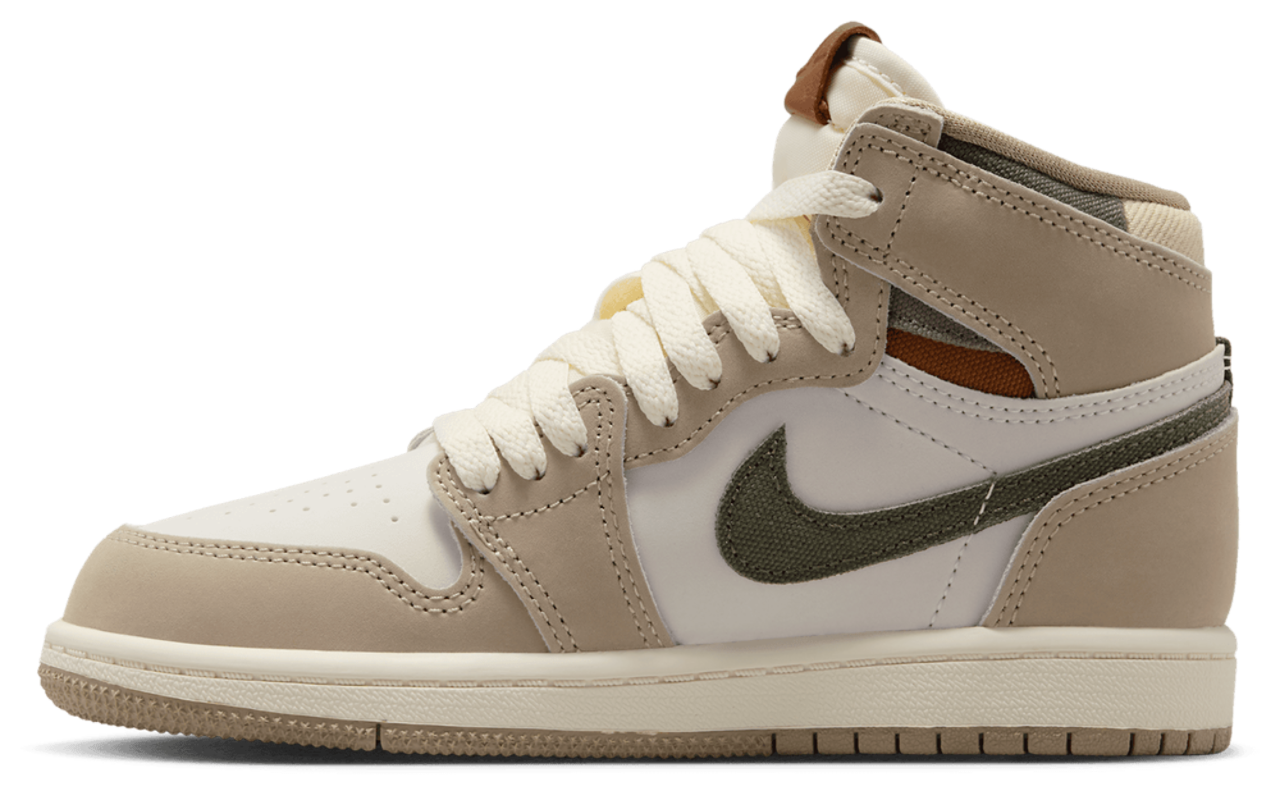 Jordan Retro 1 High OG Image 2 of 9. Tap to open photo gallery.