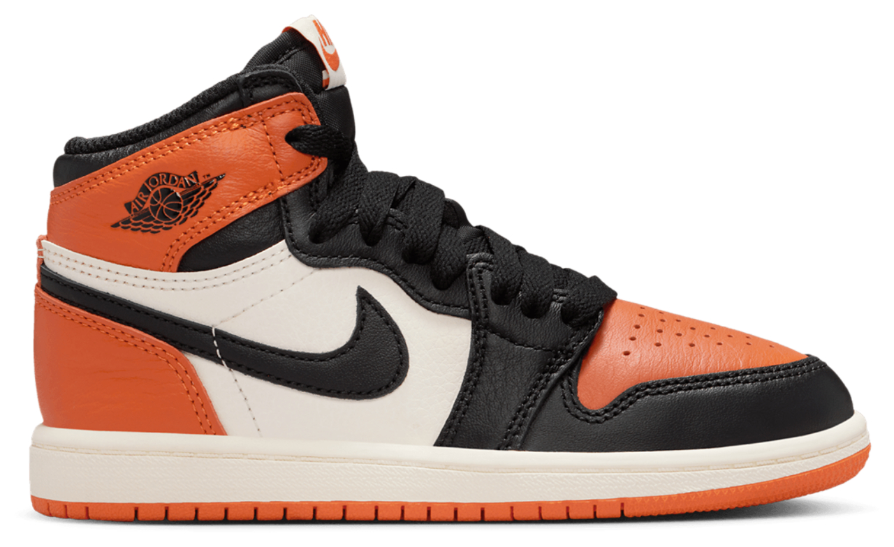 Jordan Retro 1 High OG  Image 1 of 9. Tap to open photo gallery.