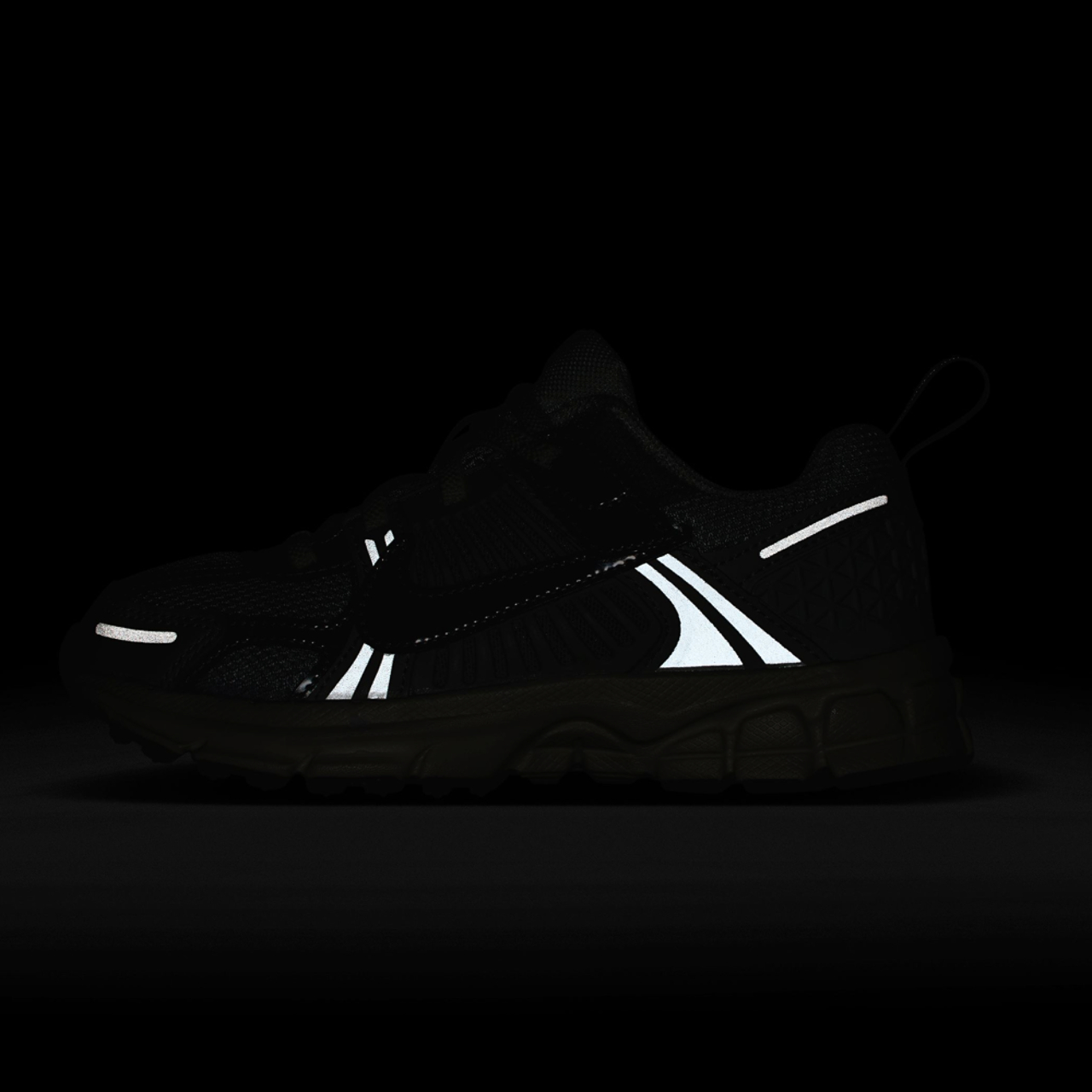 Nike Vomero 5 Image 6 de 6. Appuyez pour ouvrir la galerie de photos.