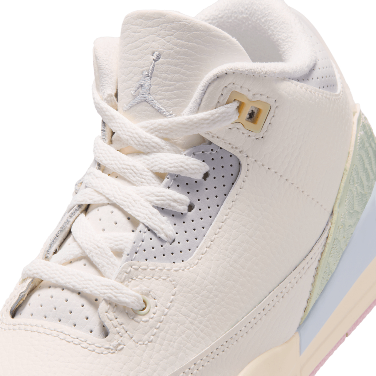 Jordan Retro 3  Image 7 of 8. Tap to open photo gallery.