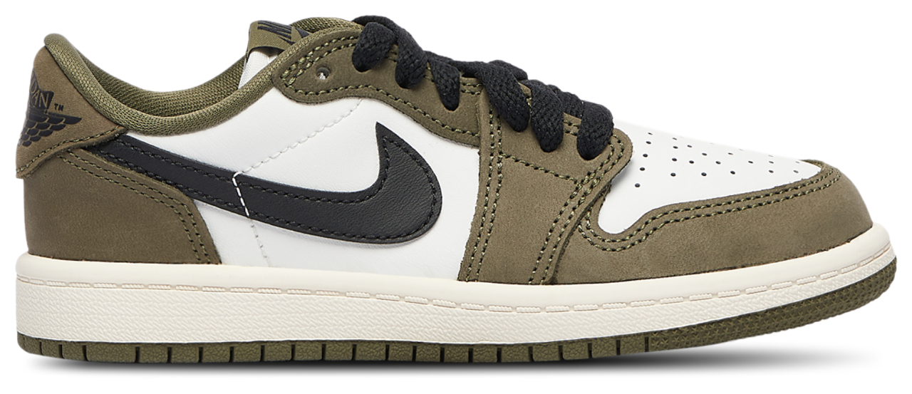 Jordan Retro 1 Low  Image 1 of 5. Tap to open photo gallery.