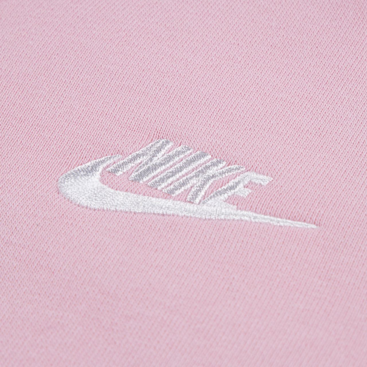 Nike NSW Club Fleece  T-Shirt Set Image 3 of 4. Tap to open photo gallery.