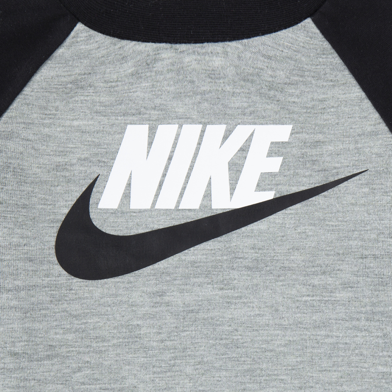 Nike NSW Solid Vest Set Image 3 of 5. Tap to open photo gallery.