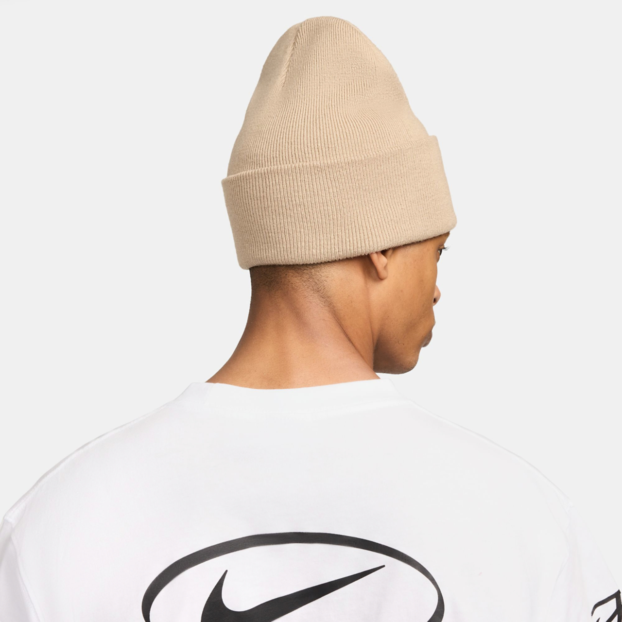 Nike Tuque Peak Futura Image 2 de 3. Appuyez pour ouvrir la galerie de photos.