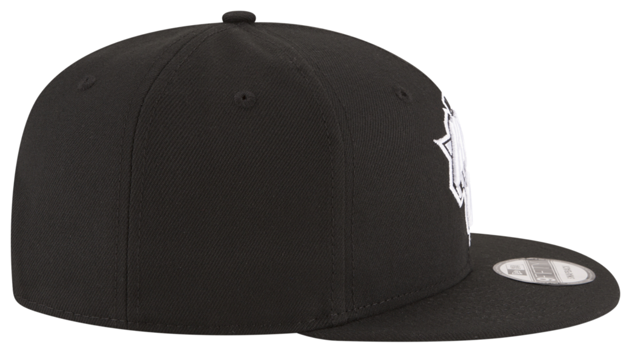 New Era Knicks Bow Snapback Image 4 of 6. Tap to open photo gallery.