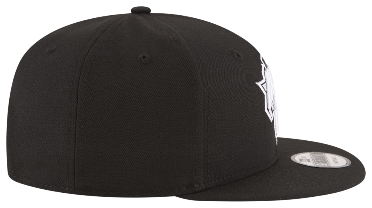 New Era Knicks Bow Snapback Image 4 of 6. Tap to open photo gallery.