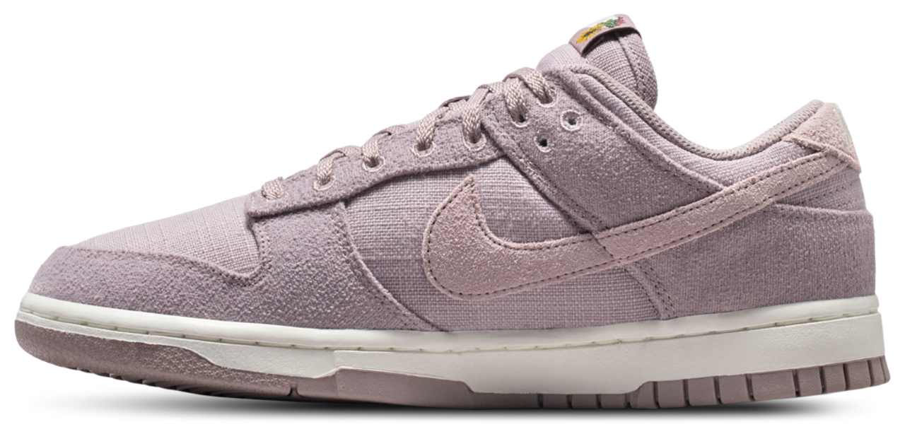 Nike Dunk NA13 à tige basse Image 2 de 5. Appuyez pour ouvrir la galerie de photos.
