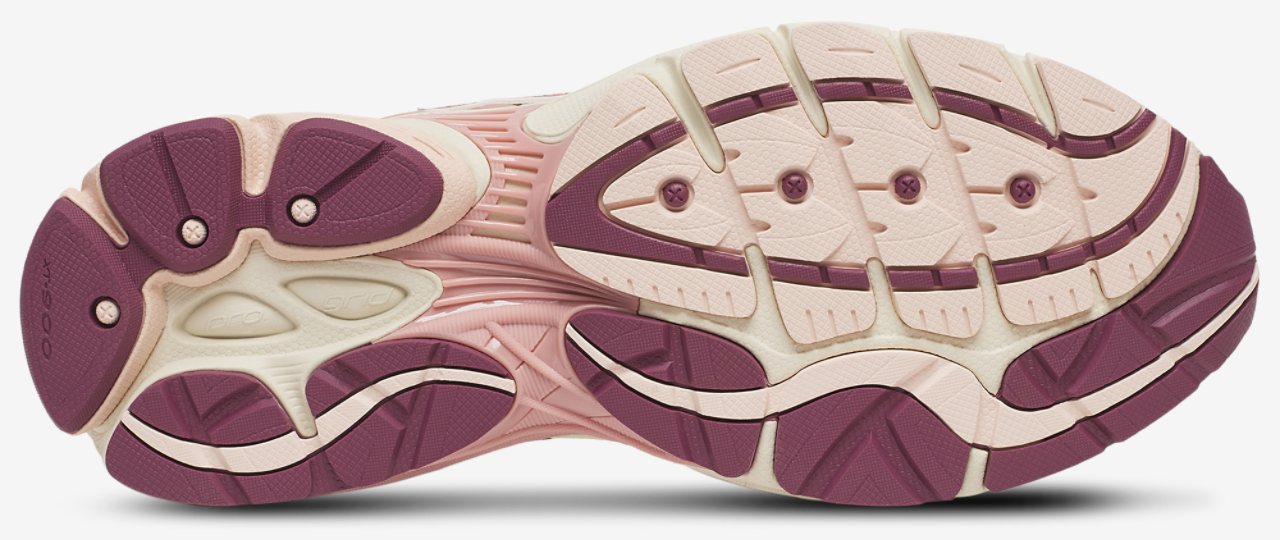 Saucony Progrid Omni 9 Image 5 of 5. Tap to open photo gallery.