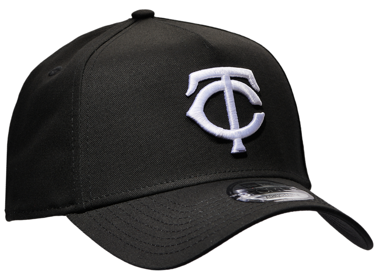 NEW ERA × familiar 大人用 BLACK New Era Twins A Frame Adjustable Cap | Champs Sports