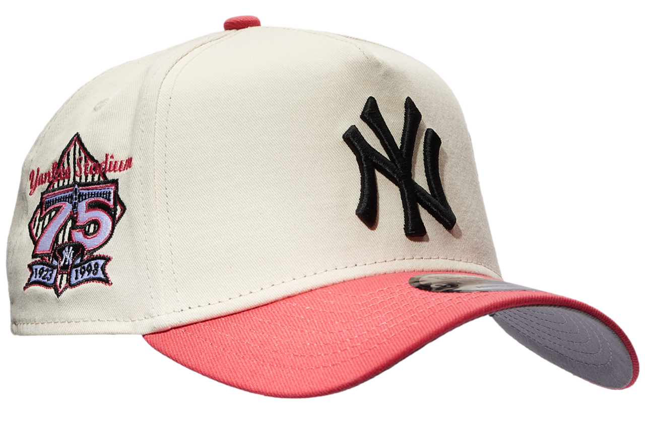 New Era Yankees 9FORTY AF Chrome Coral Cap Champs Sports