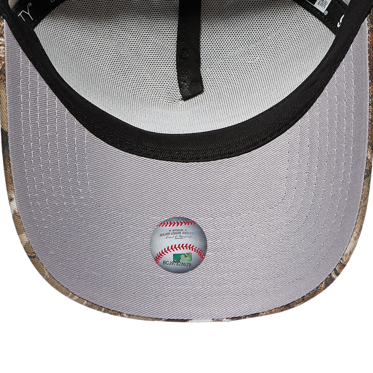 New Era Mets 9FORTY AF Realtree Cap Image 5 of 5. Tap to open photo gallery.