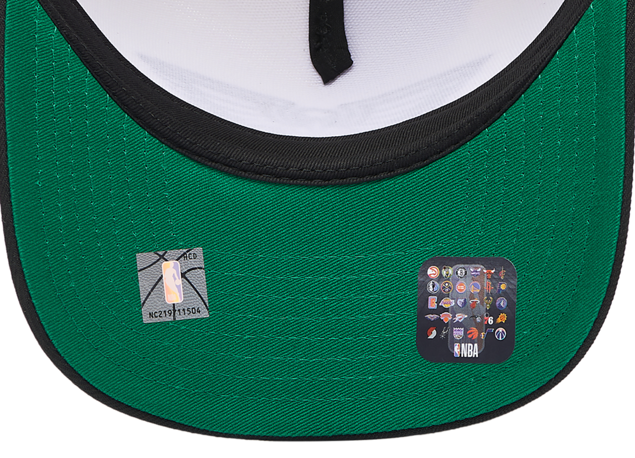 New Era Pelicans Team 9FORTY A-Frame Chrome Cap Image 5 of 5. Tap to open photo gallery.