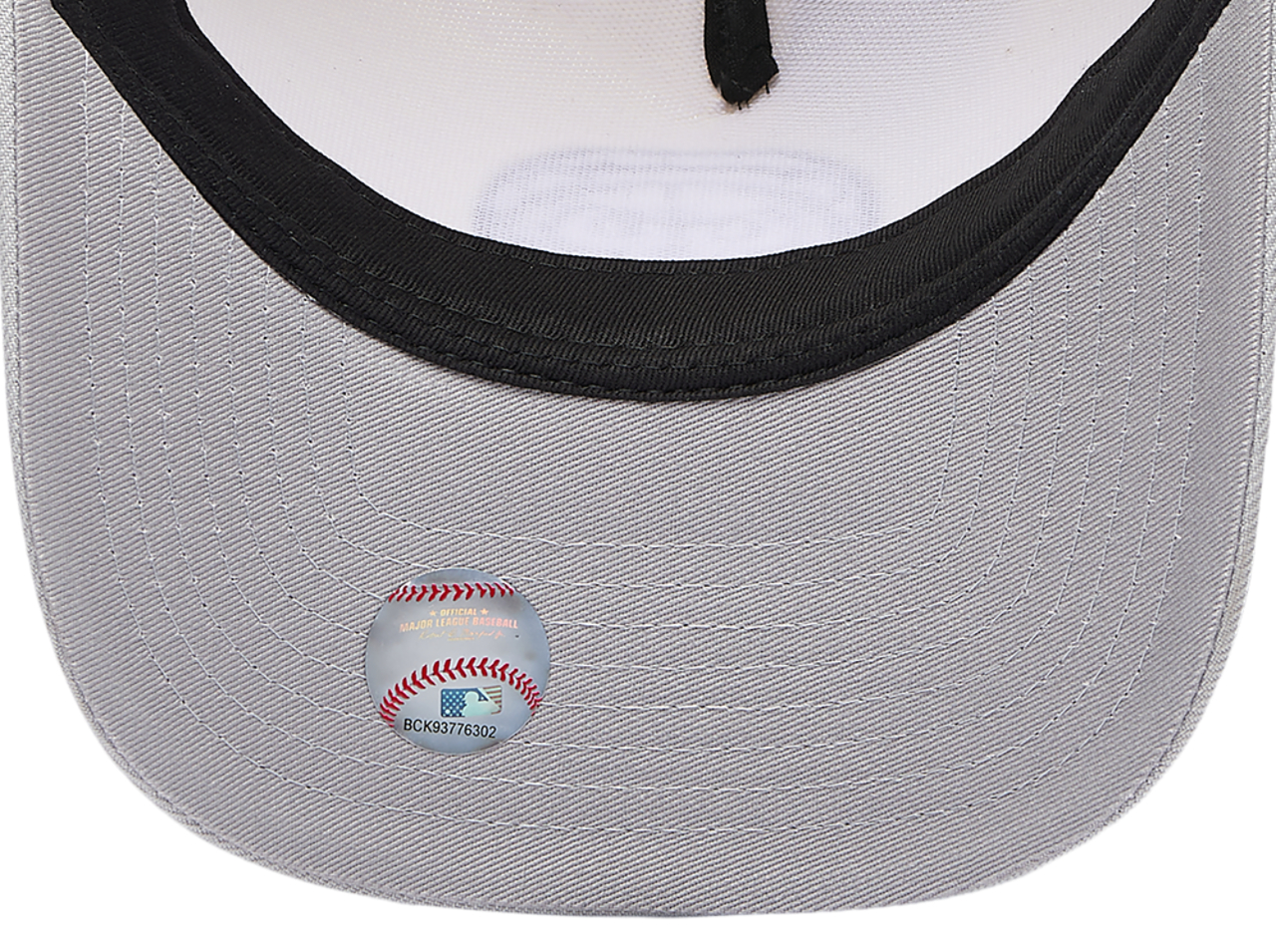 New Era Cubs 9FORTY A-Frame Metallic Cap Image 5 of 5. Tap to open photo gallery.