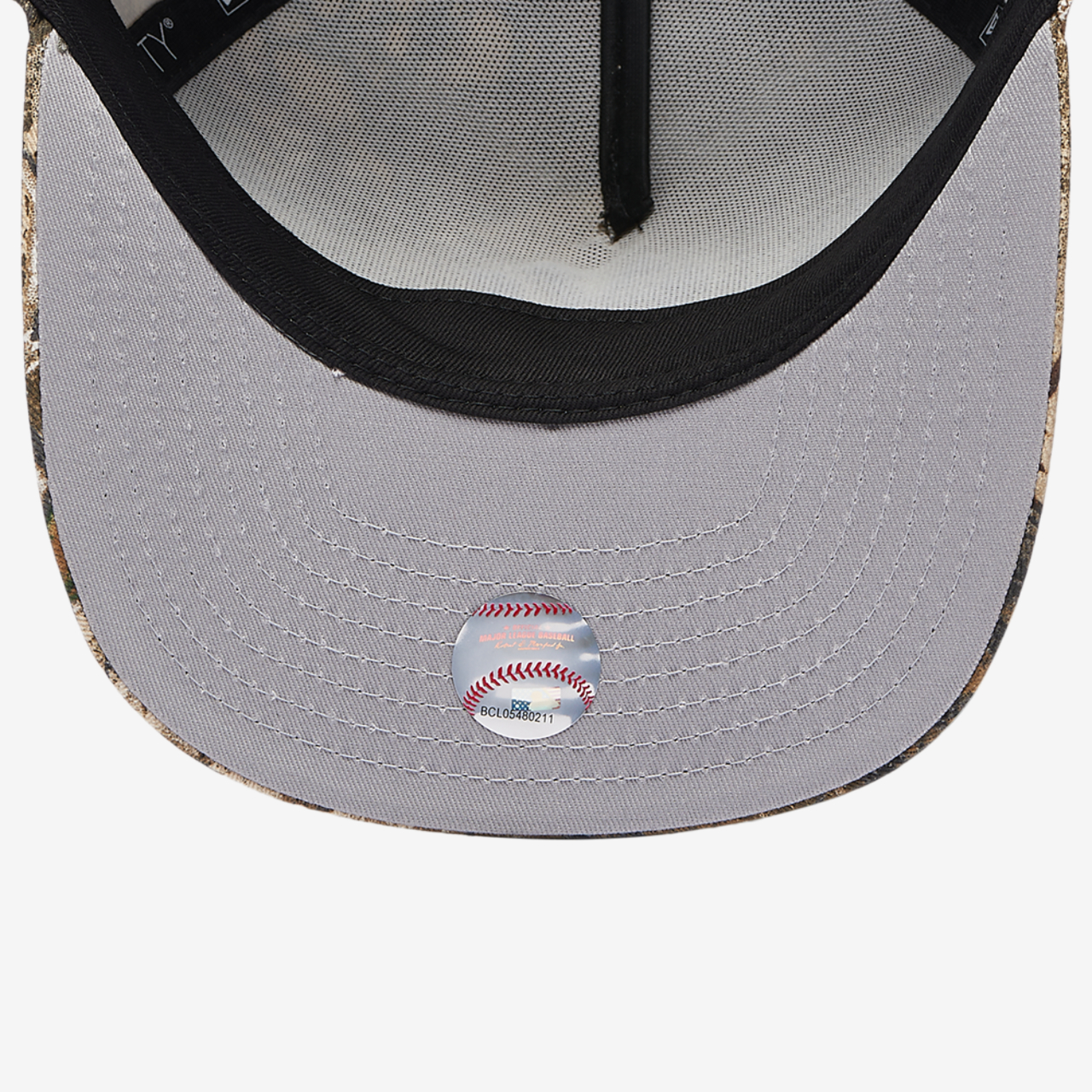 New Era Yankees 950AF '99 World Series Curve Cap Image 5 of 5. Tap to open photo gallery.