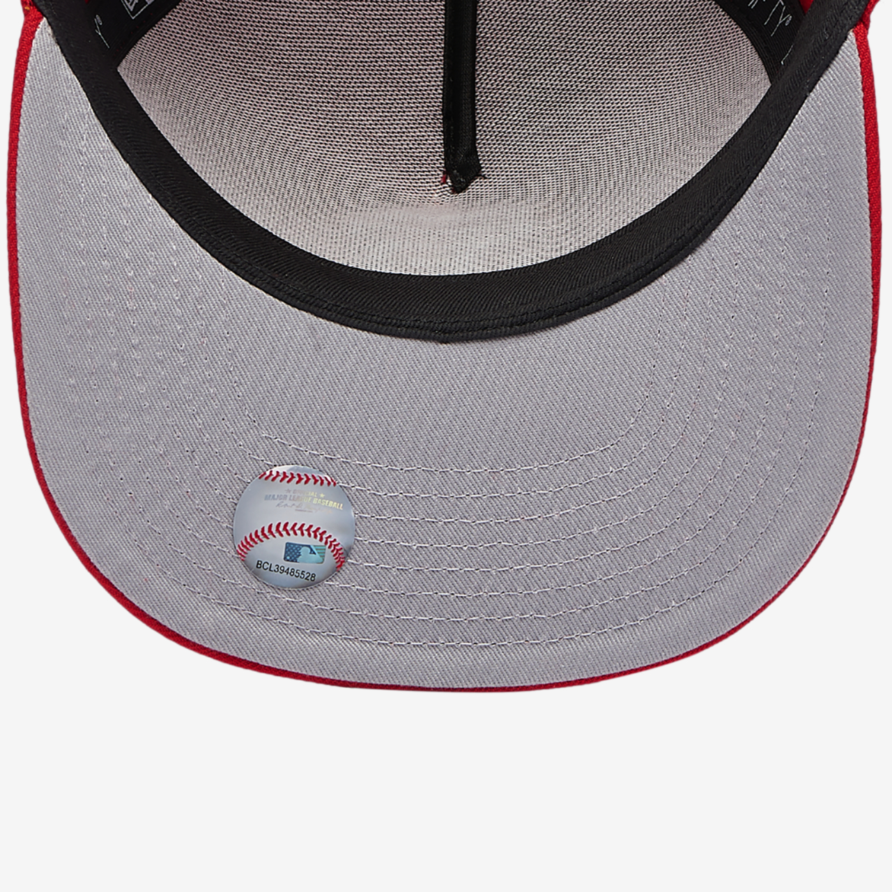 New Era Giants 950AF BOB Curve Cap Image 5 of 5. Tap to open photo gallery.