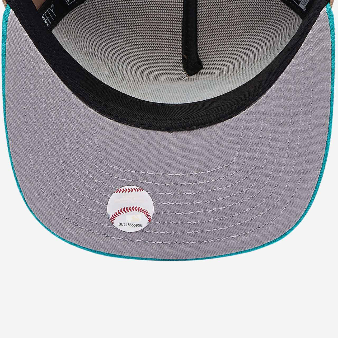 New Era Giants 9FIFTY A-Frame Curve 25th Cap Image 5 of 5. Tap to open photo gallery.