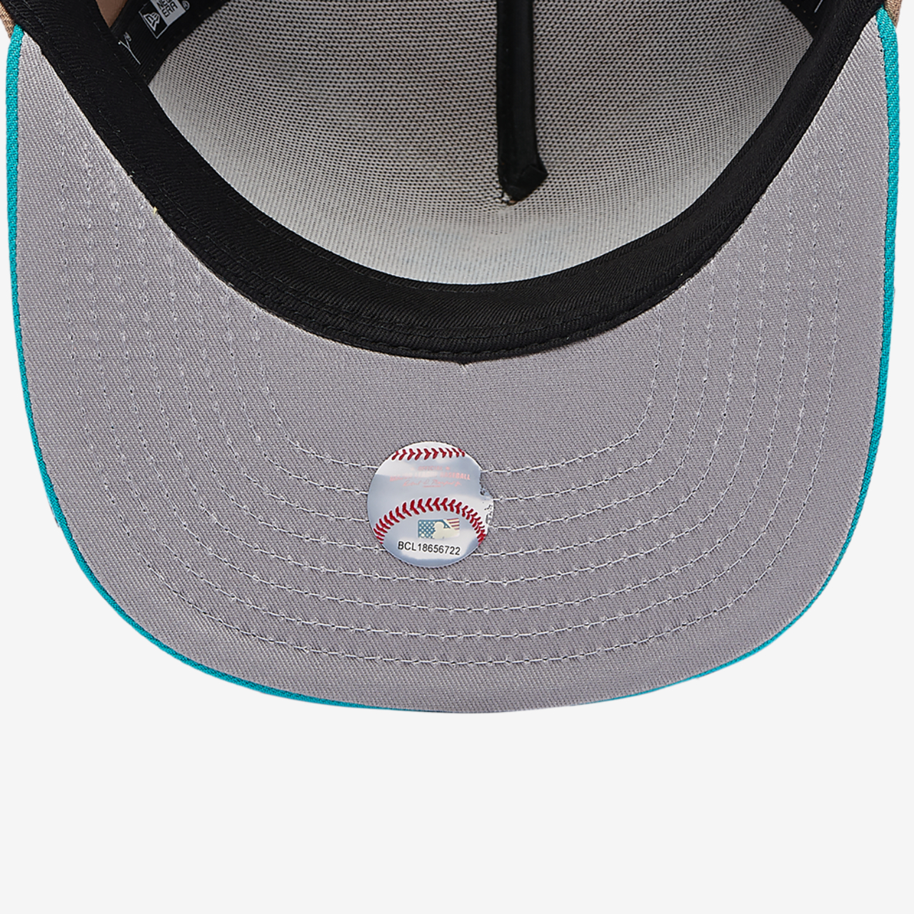 New Era Mets 9FIFTY A-Frame Curve 40th Cap Image 5 of 5. Tap to open photo gallery.