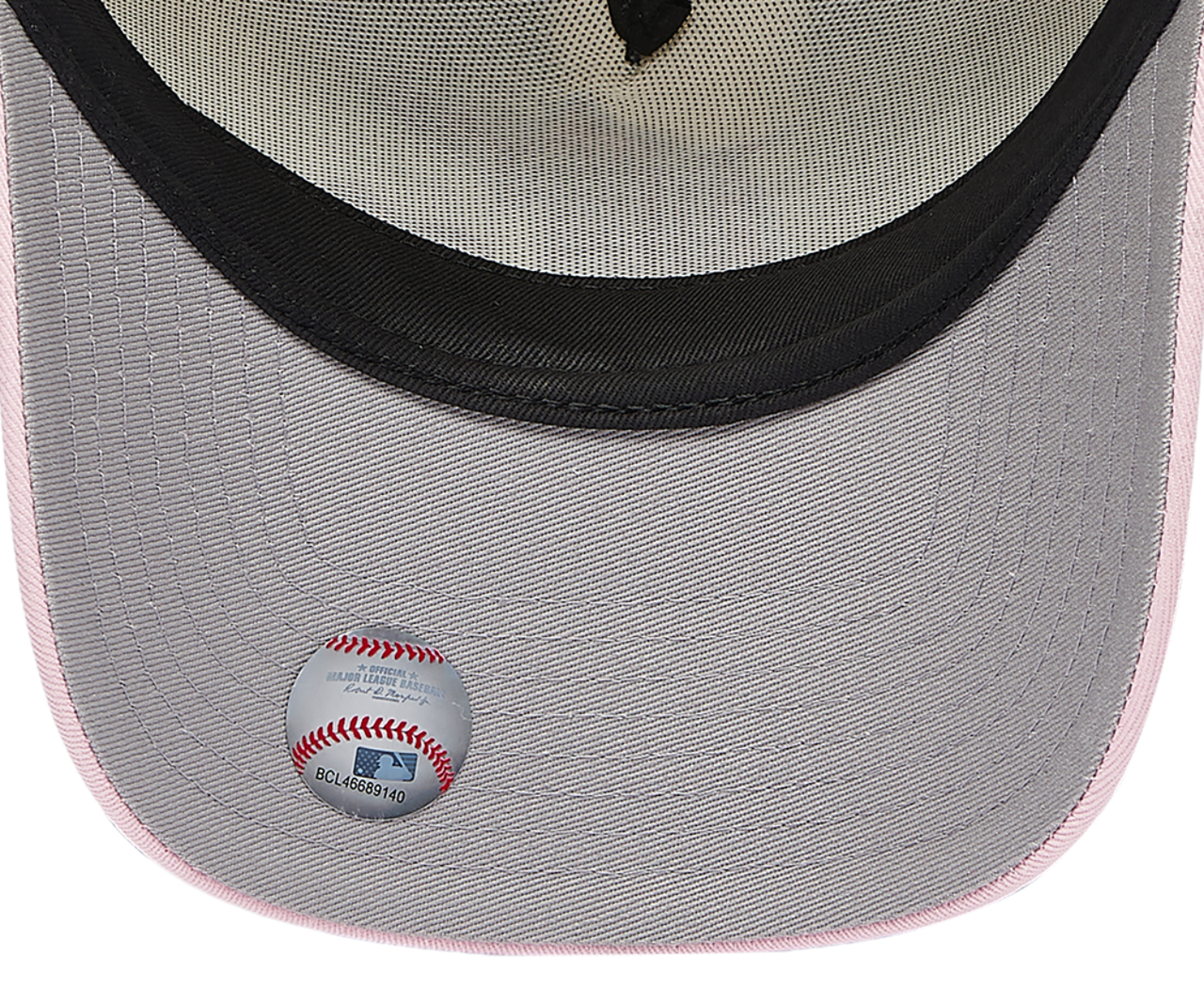 New Era Marlins 940AF Heart Cap Image 5 of 5. Tap to open photo gallery.