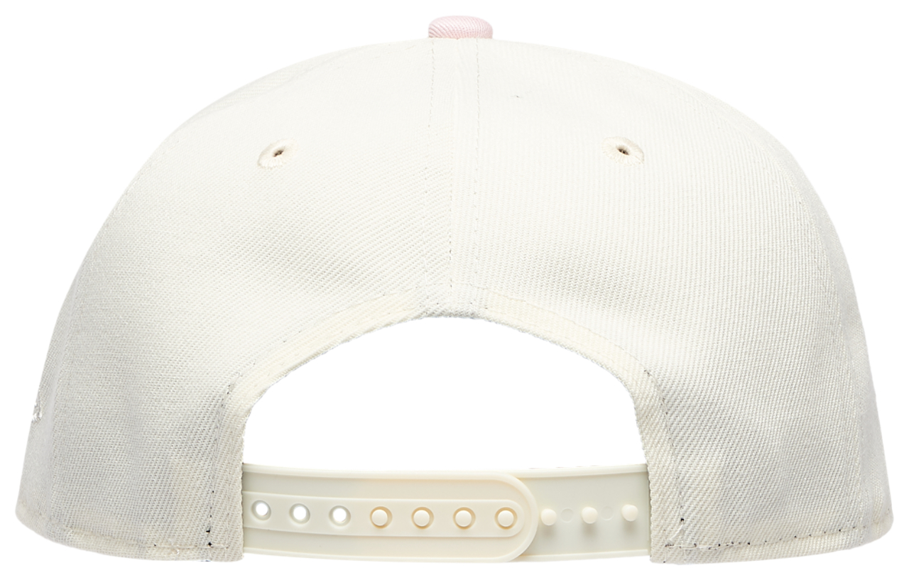 New Era Twins 940AF Heart Cap Image 4 of 5. Tap to open photo gallery.