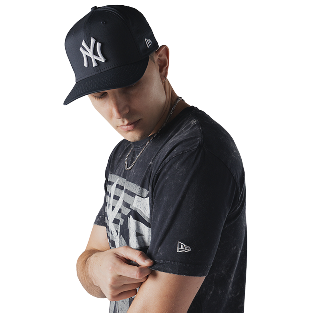New Era Yankees Premium T-Shirt  Image 4 of 5. Tap to open photo gallery.