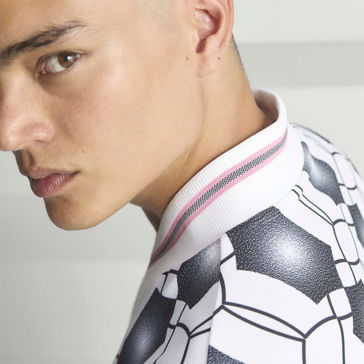 adidas Maillot Juventus FL Image 6 de 11. Appuyez pour ouvrir la galerie de photos.