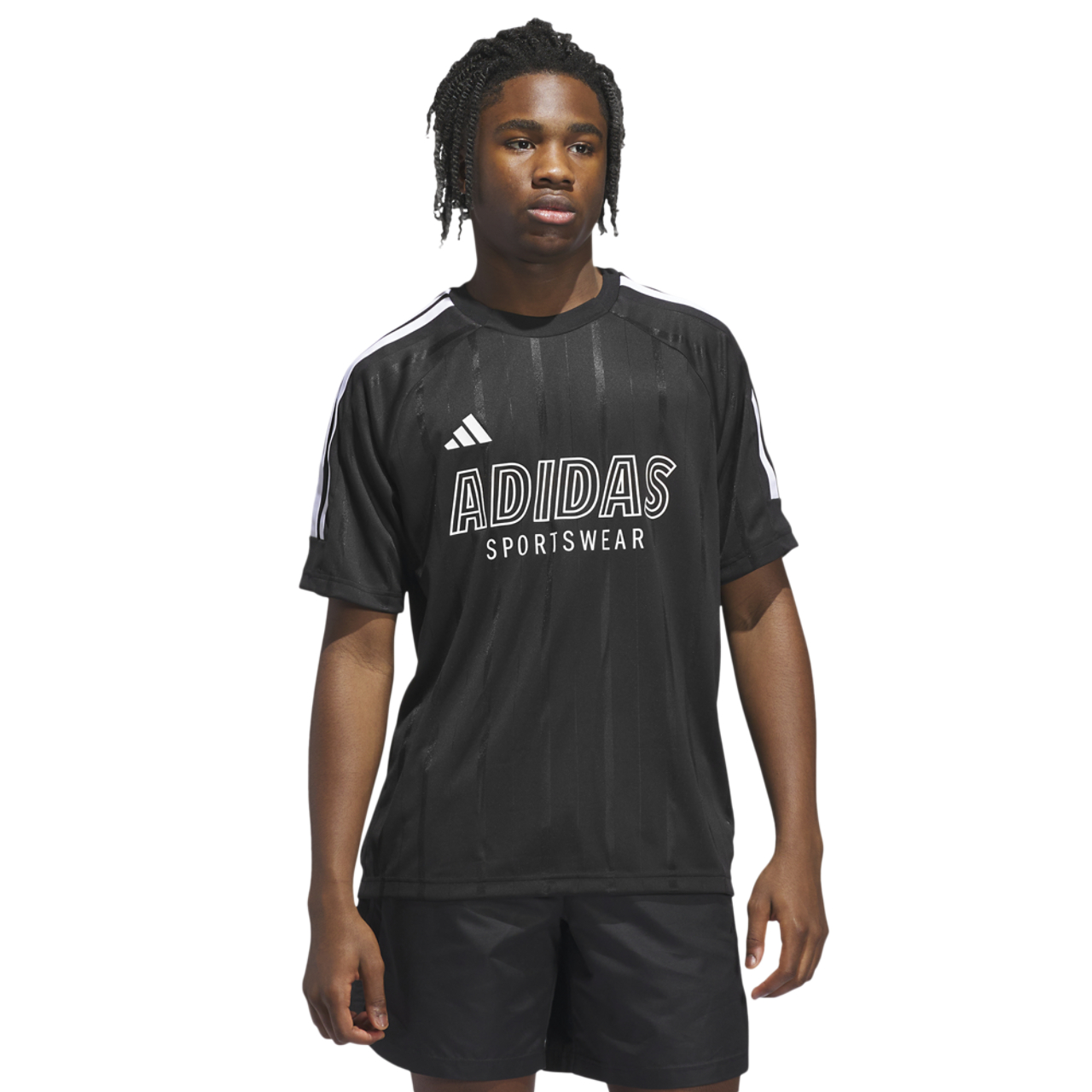 adidas T-shirt Tiro Image 1 de 6. Appuyez pour ouvrir la galerie de photos.