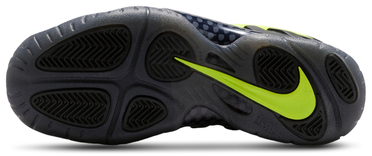 Nike Little Posite Pro Image 5 of 5. Tap to open photo gallery.