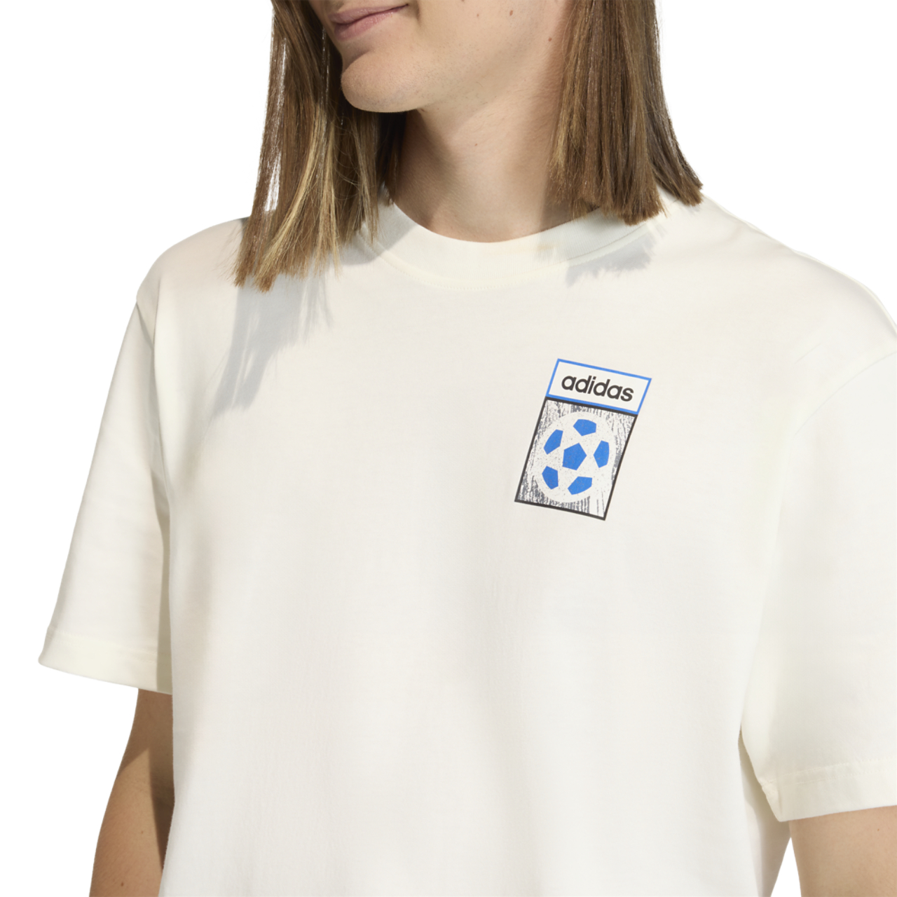 adidas T-shirt de drapeau de pays d’archive Image 3 de 5. Appuyez pour ouvrir la galerie de photos.