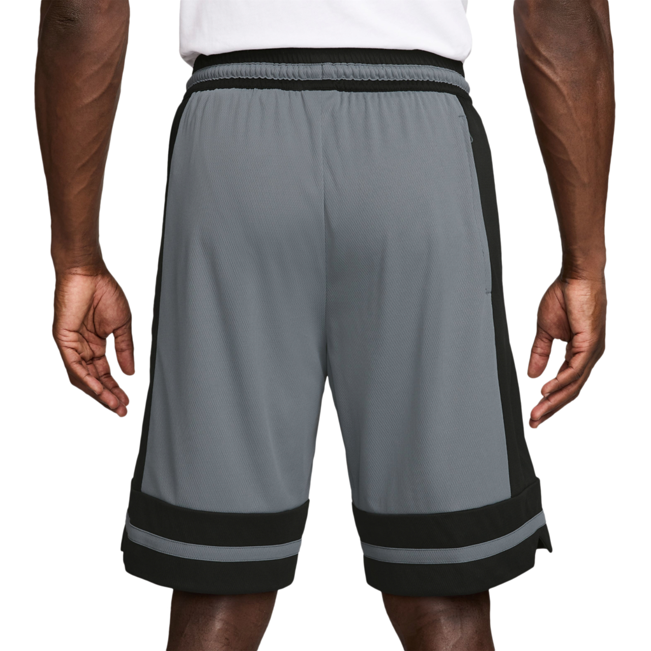 Nike Dri-FIT GM Classic 10" Shorts  Image 2 of 4. Tap to open photo gallery.