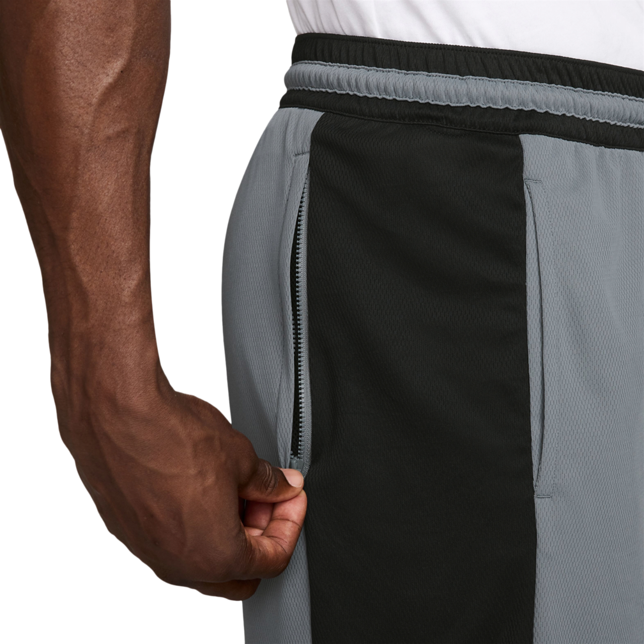 Nike Dri-FIT GM Classic 10" Shorts  Image 4 of 4. Tap to open photo gallery.