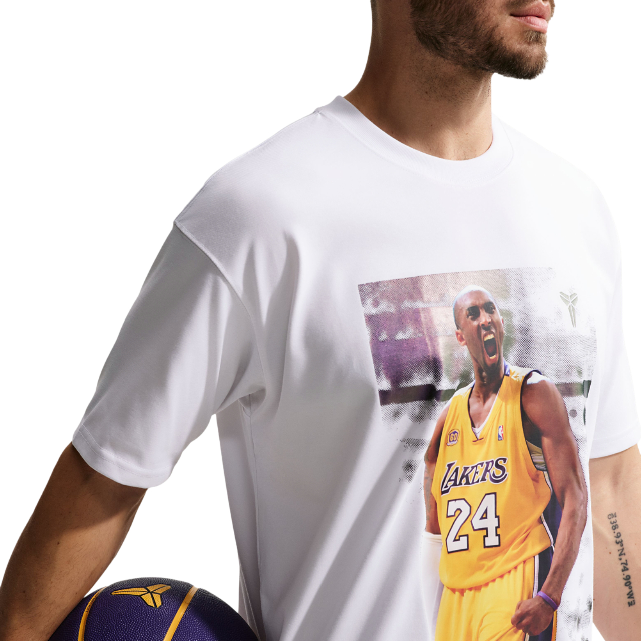 Nike Kobe Dri-FIT T-Shirt M90 Short Sleeve  Image 3 of 4. Tap to open photo gallery.
