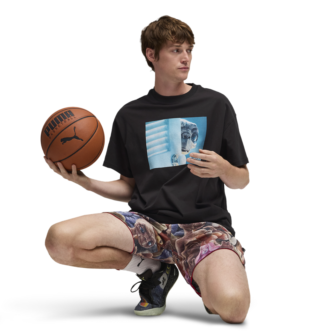 PUMA T-shirt Hoops x E.T. II Image 3 de 4. Appuyez pour ouvrir la galerie de photos.
