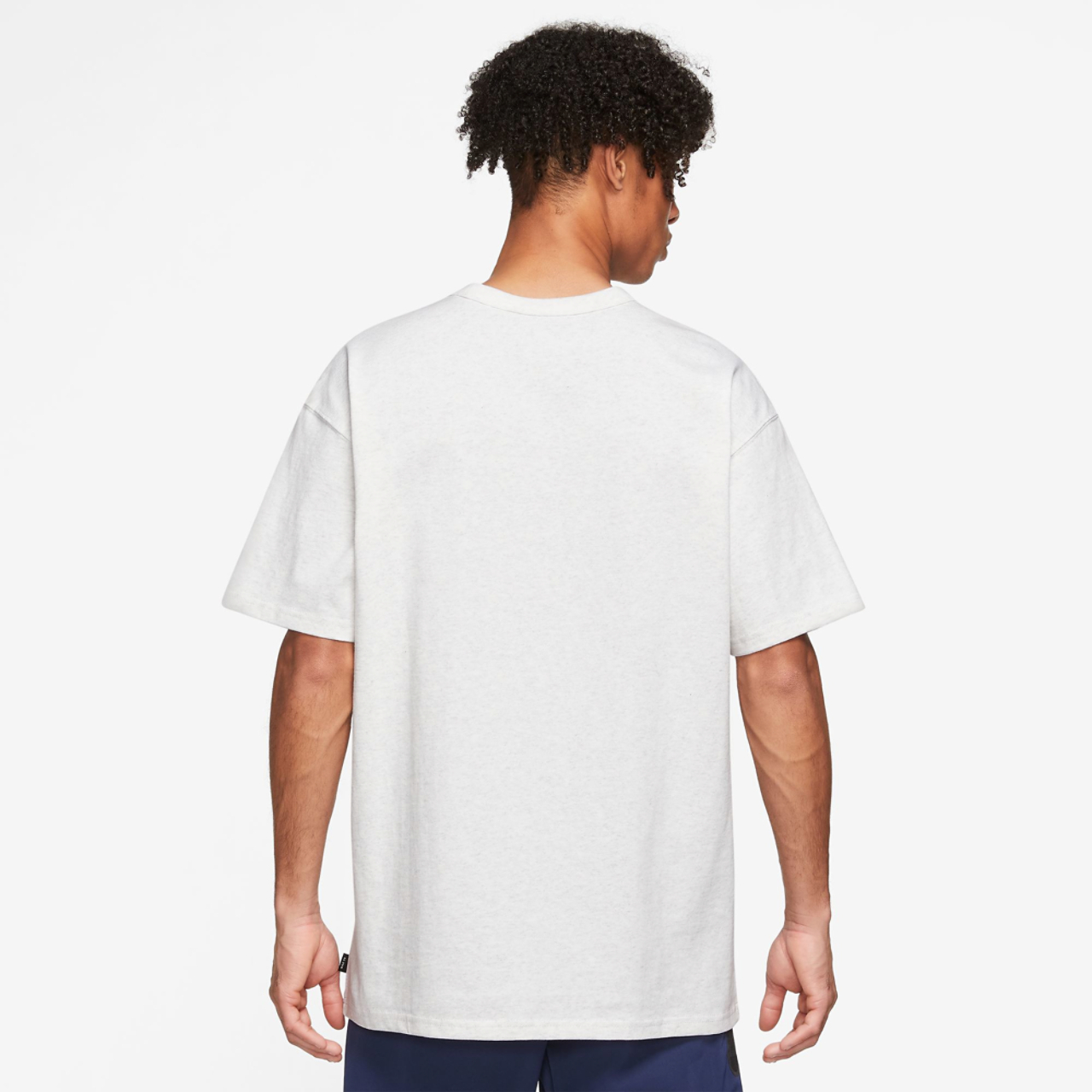 Nike T-shirt NSW Prem Essential Image 3 de 3. Appuyez pour ouvrir la galerie de photos.