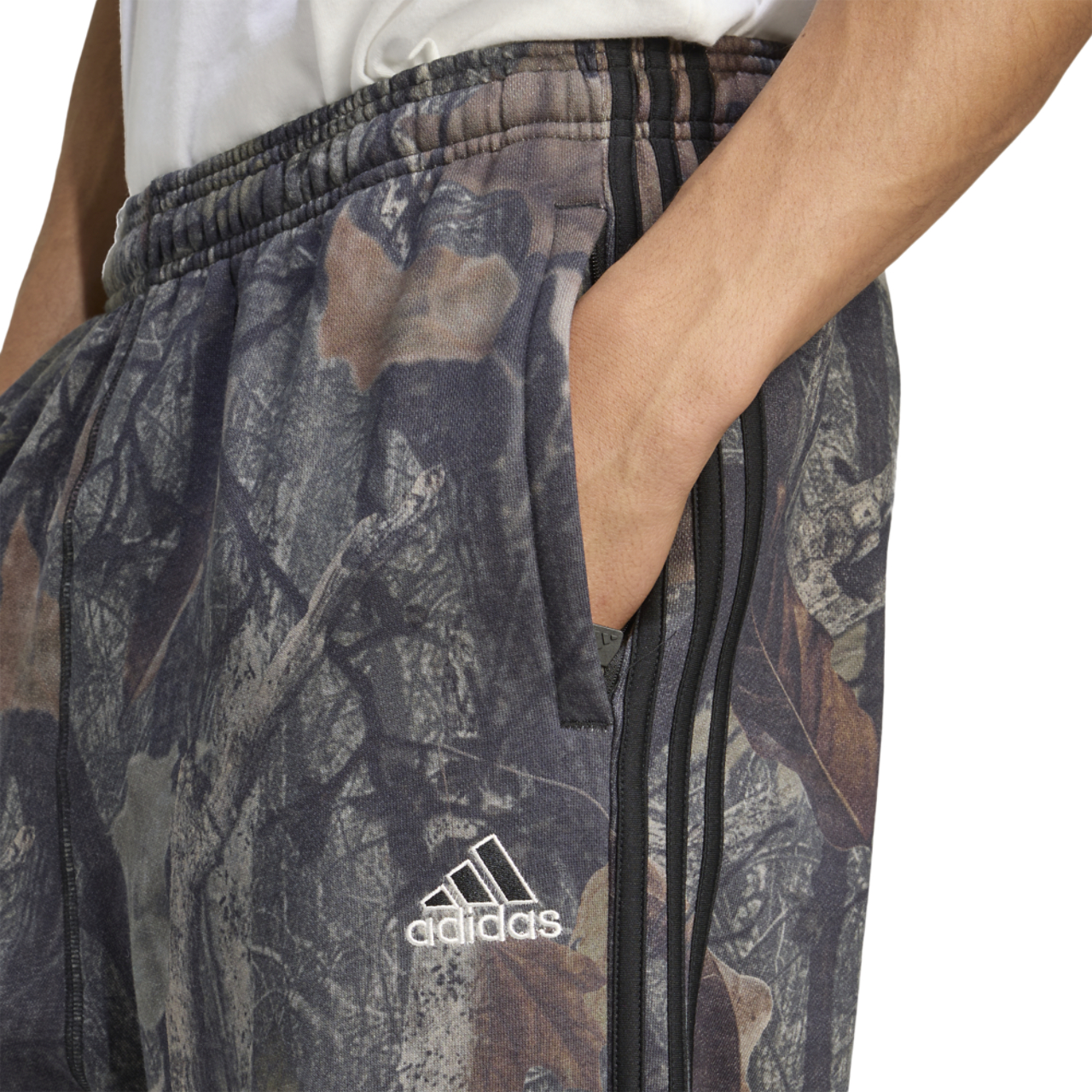 adidas Originals Camo Sweatpants - Men's | Foot Locker Canada