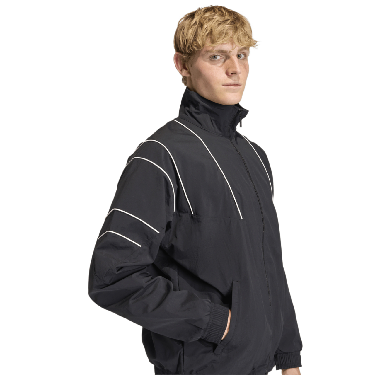 adidas Haut d’athlétisme Cutline Image 4 de 5. Appuyez pour ouvrir la galerie de photos.