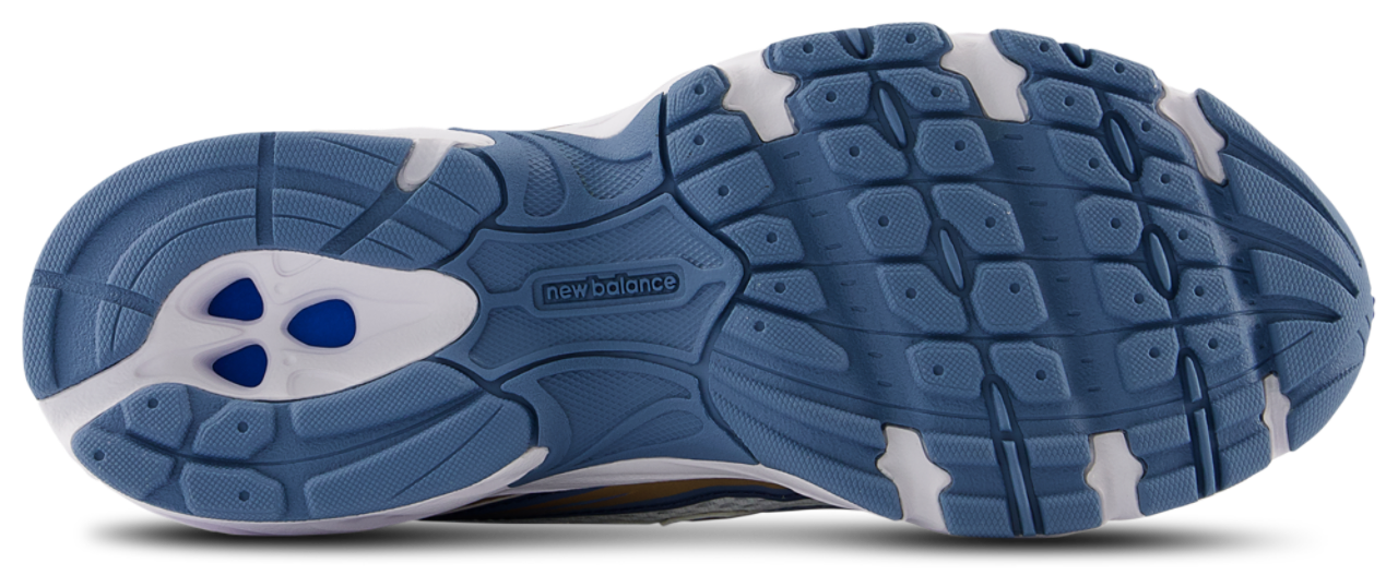 New Balance 740 Image 5 of 5. Tap to open photo gallery.