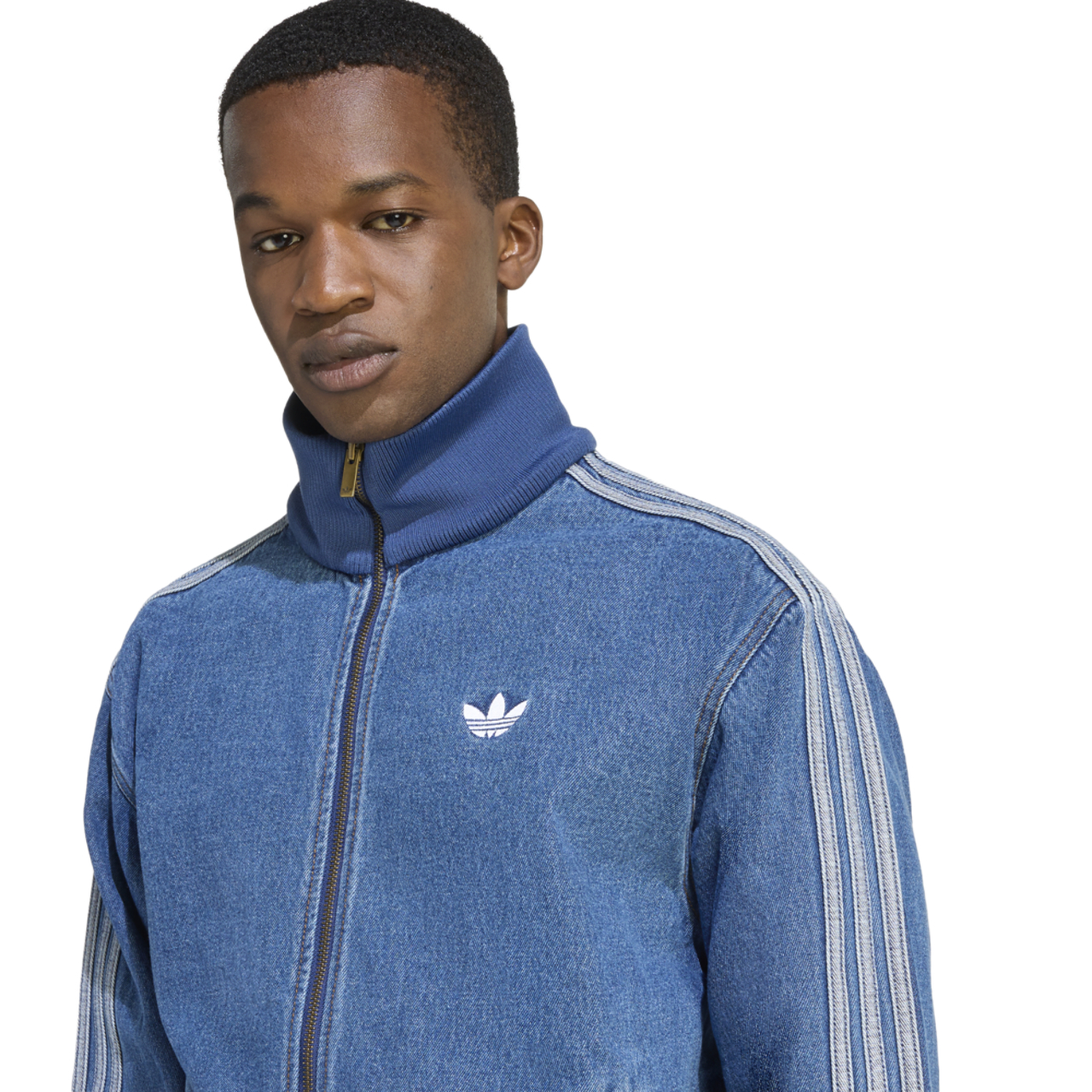 adidas Blouson d’athlétisme Firebird en denim Adicolor Image 3 de 5. Appuyez pour ouvrir la galerie de photos.