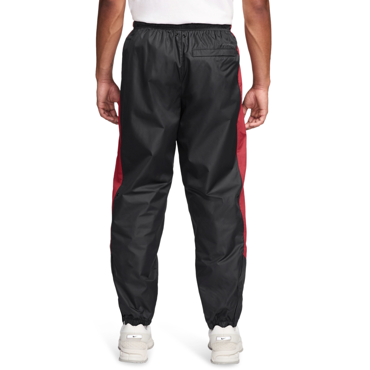 Nike Pantalon NSW Windrunner Image 2 de 3. Appuyez pour ouvrir la galerie de photos.