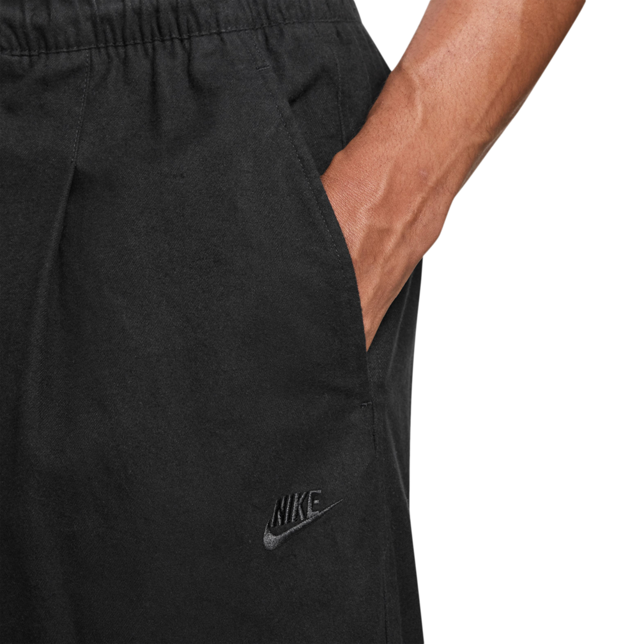 Nike Club Heavyweight Balloon Pants  Image 3 of 3. Tap to open photo gallery.