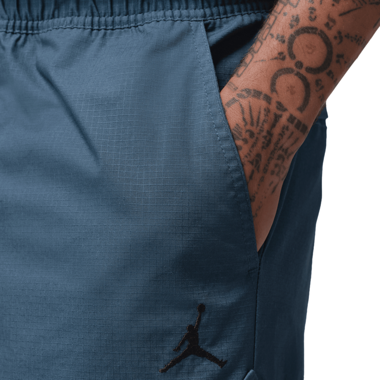 Jordan Flight Utility Pants  Image 4 of 8. Tap to open photo gallery.