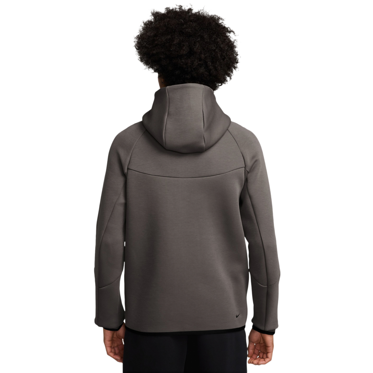 Nike Chandail à capuchon Windrunner à glissière pleine longueur en molleton Tech Image 2 de 3. Appuyez pour ouvrir la galerie de photos.