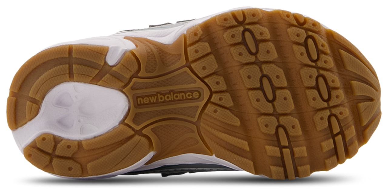New Balance 740  Image 5 of 5. Tap to open photo gallery.