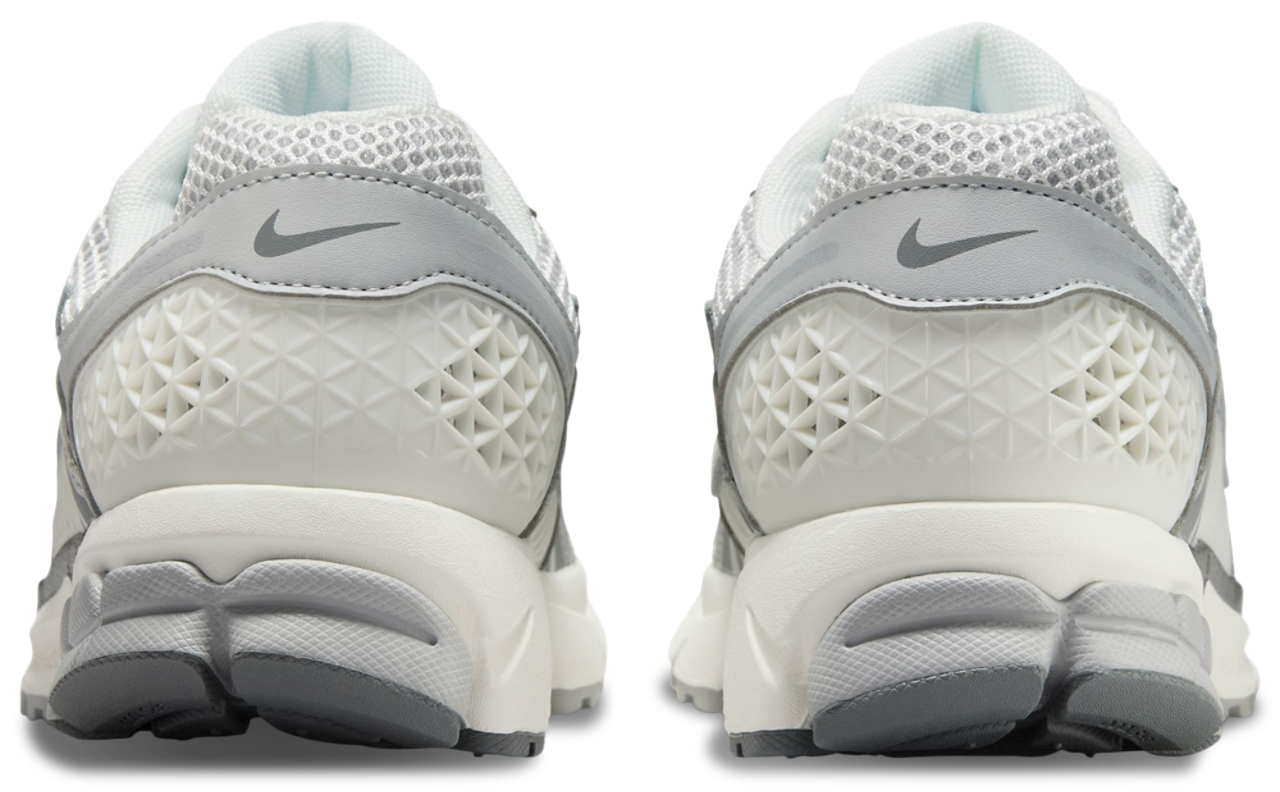 Nike Zoom Vomero 5 NA70 Image 3 de 6. Appuyez pour ouvrir la galerie de photos.
