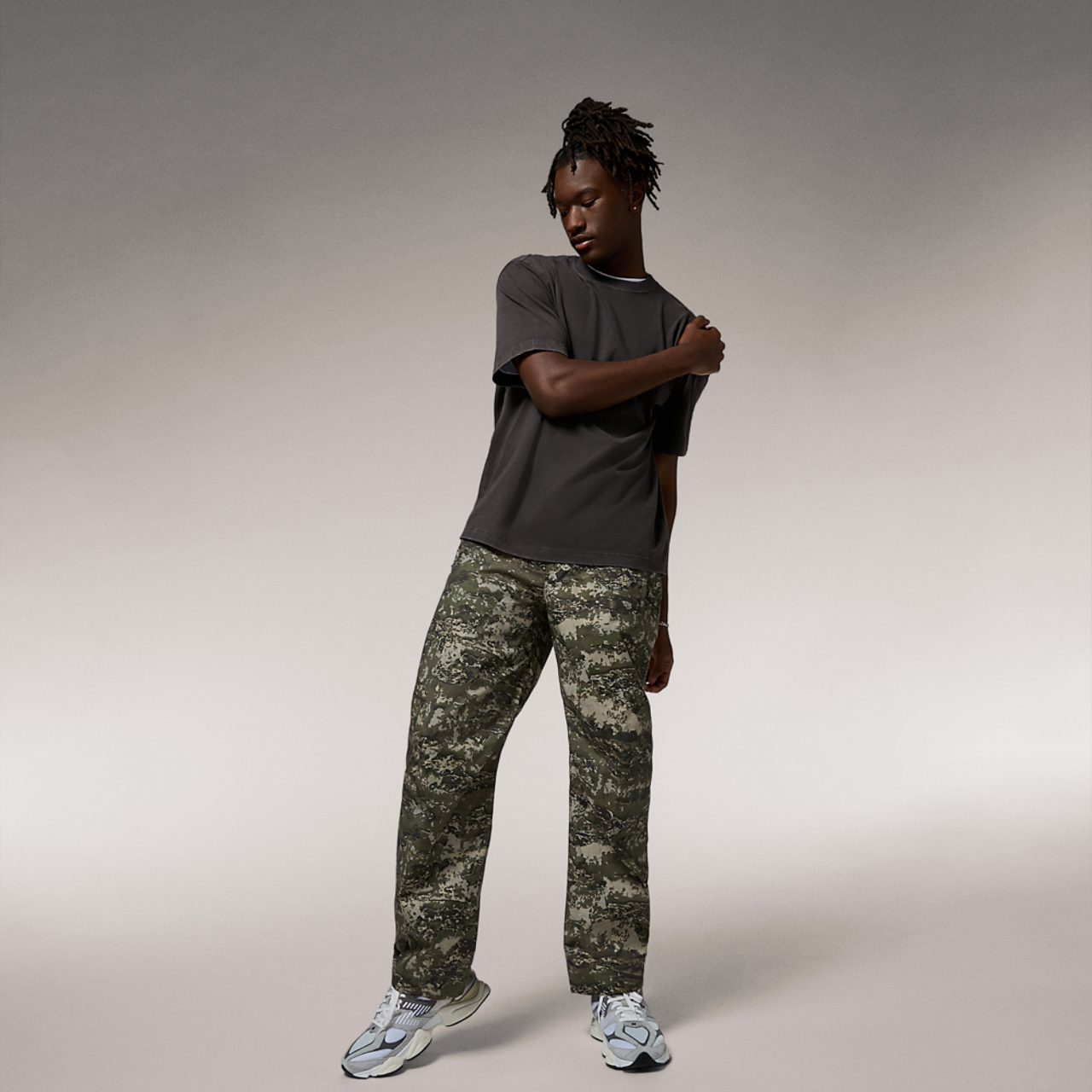 LCKR Marcdale Relaxed Fit Pants Image 5 of 9. Tap to open photo gallery.