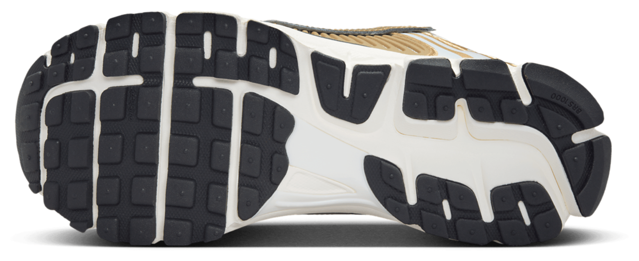 Nike Zoom Vomero 5 Image 5 of 5. Tap to open photo gallery.