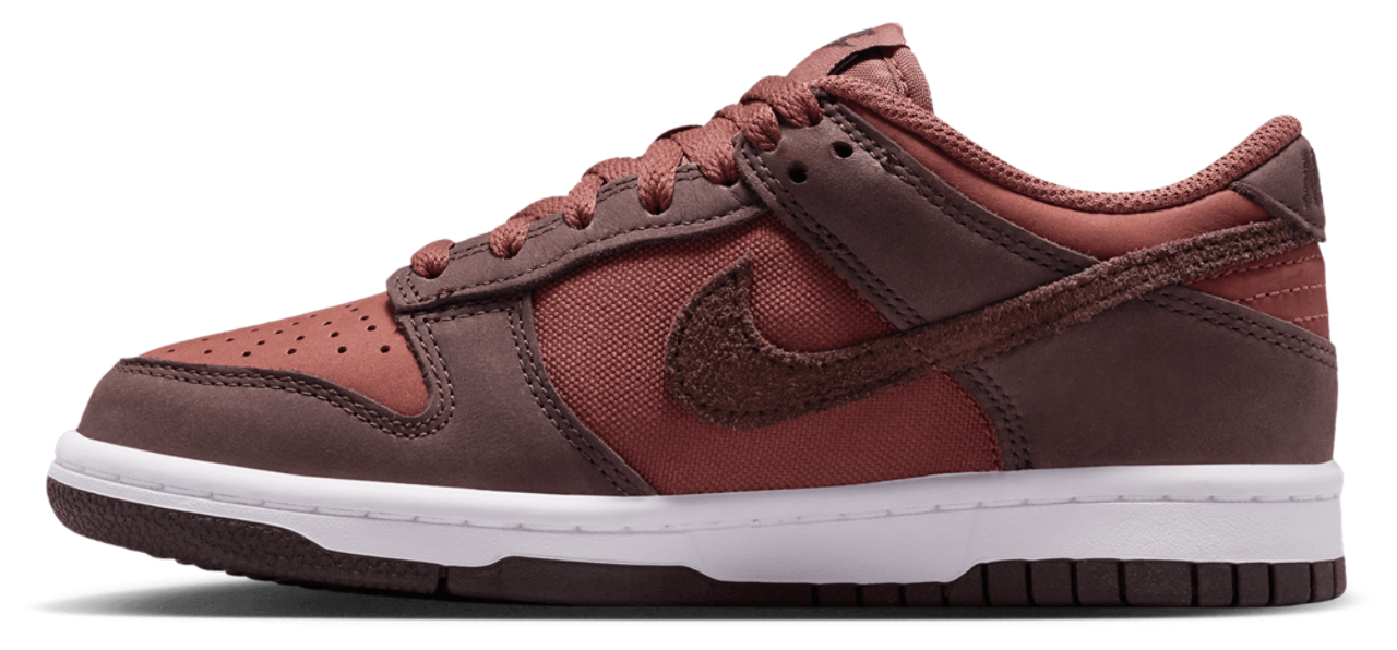 Nike Dunk Low SE Image 2 of 8. Tap to open photo gallery.