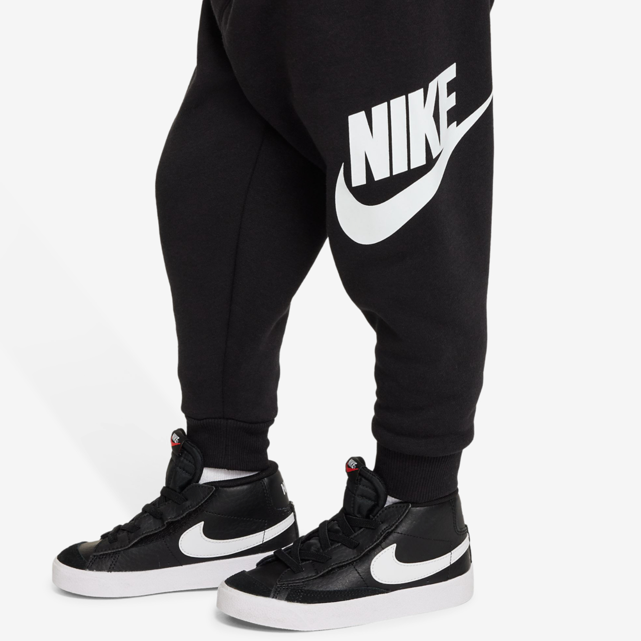 Nike NSW Club Fleece Set Image 5 of 9. Tap to open photo gallery.