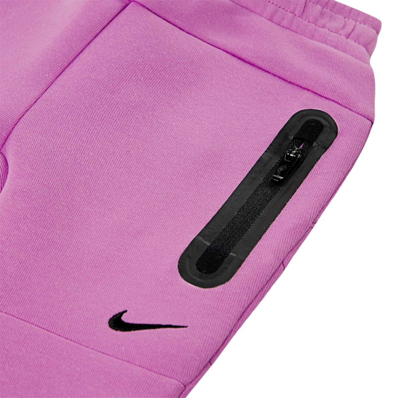 Nike Ensemble avec haut à glissière pleine longueur en molleton Tech Image 3 de 3. Appuyez pour ouvrir la galerie de photos.