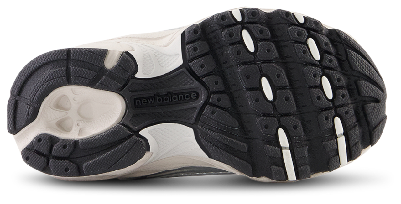New Balance 530  Image 4 of 4. Tap to open photo gallery.